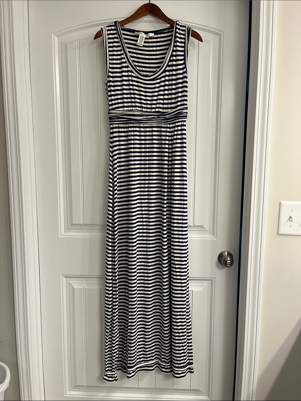 Max Studio Black & White Striped Sleeveless Maxi Dress